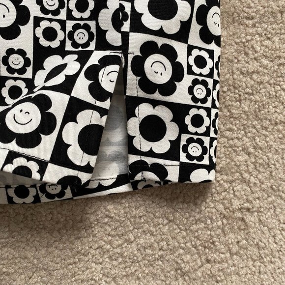 Art Class Floral Smiley Face Front Notch Skirt Girls Size S (6/6X) Black White - Picture 6 of 12